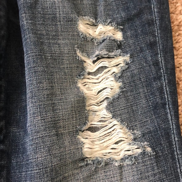 Distressed London Jeans - Picture 5 of 6